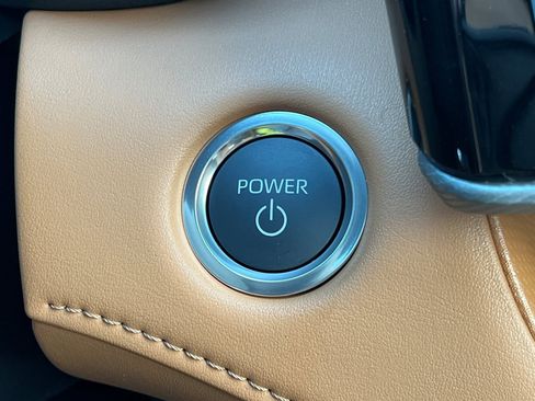 New 2025 Toyota Highlander Platinum image 25