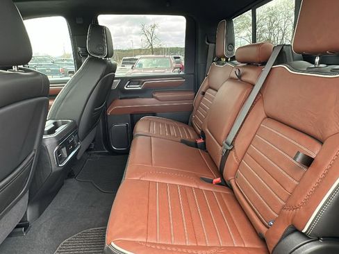 Certified 2025 GMC Sierra 2500 Denali Ultimate image 13