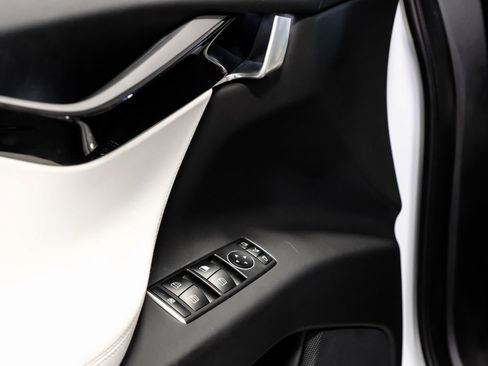 Used 2020 Tesla Model X Long Range image 50