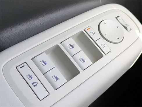 New 2026 Hyundai Santa Fe SE image 21