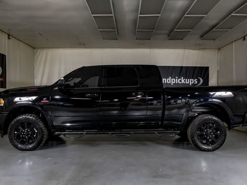 Used 2022 RAM 2500 Laramie AWD/4WD image 11
