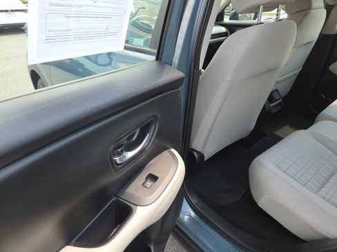 Used 2024 Honda HR-V LX image 19