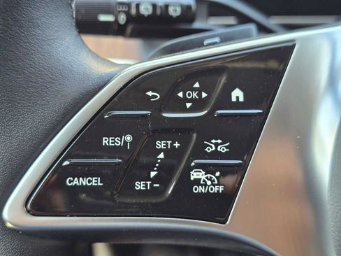 Certified 2025 Mercedes-Benz GLC 350e 4MATIC image 31