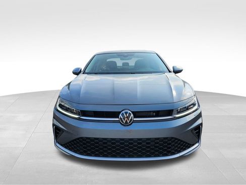 New 2025 Volkswagen Jetta SE image 2