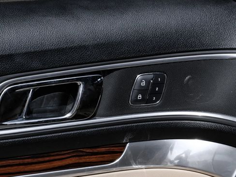 Used 2016 Ford Explorer Limited image 50