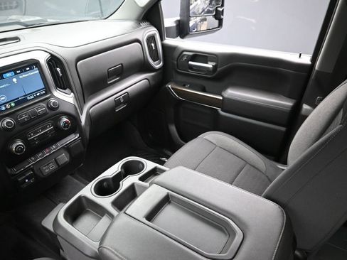 Used 2021 Chevrolet Silverado 2500 LT image 18