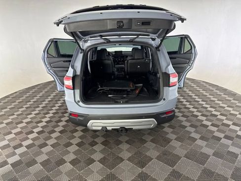 Certified 2024 Honda Pilot TrailSport image 20
