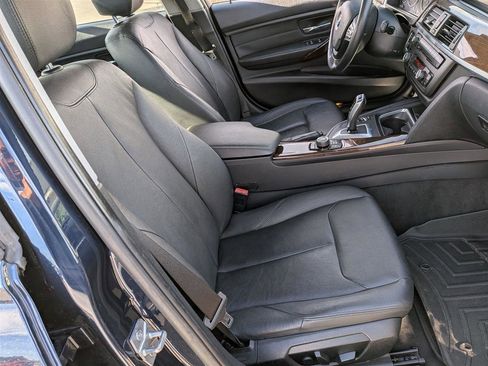 Used 2013 BMW 320i xDrive Sedan image 30