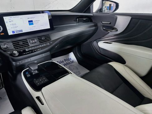Certified 2025 Lexus LS 500 F Sport AWD/4WD image 22