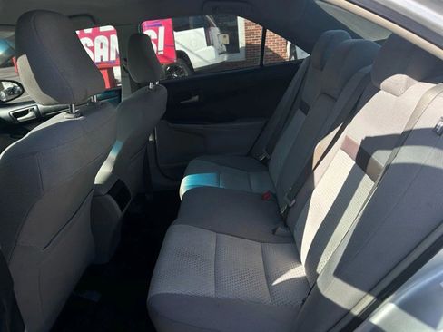 Used 2014 Toyota Camry LE image 18