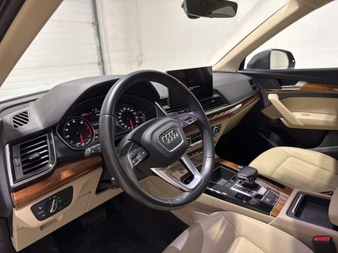 Used 2022 Audi Q5 2.0T Premium w/ Convenience Package image 10
