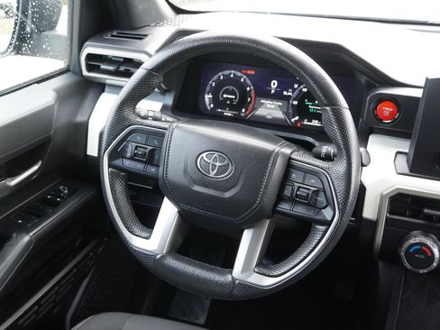 Used 2024 Toyota Tacoma TRD Off-Road image 26