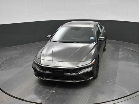 New 2026 Hyundai Elantra SEL Sport FWD image 27