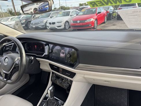 Used 2019 Volkswagen Jetta SEL FWD image 13