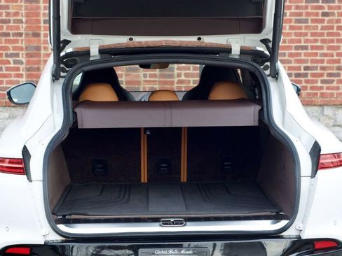 Used 2022 Aston Martin DBX image 51