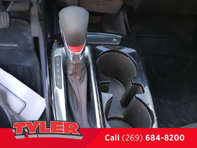 Used 2024 Chevrolet Trax RS w/ Sunroof Package FWD image 33