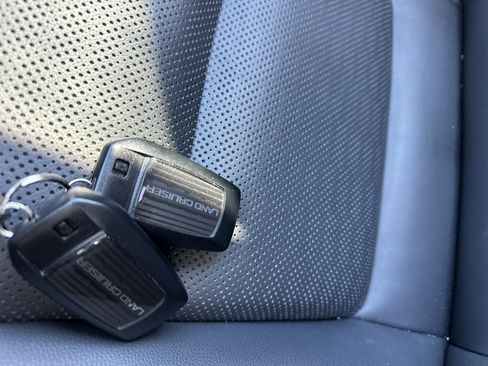 Used 2024 Toyota Land Cruiser image 20