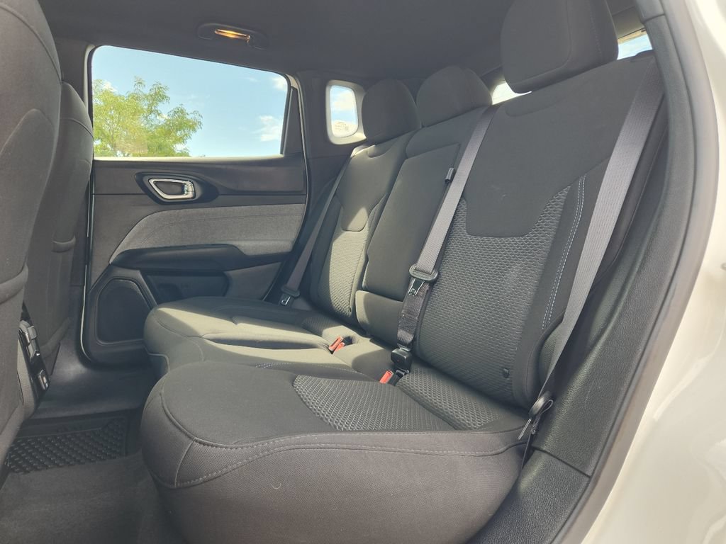 Used 2024 Jeep Compass Sport AWD/4WD image 4