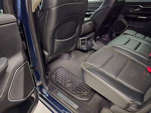 Used 2022 RAM 1500 Laramie AWD/4WD image 37