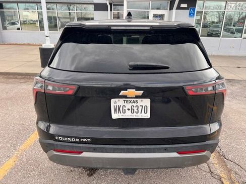 Used 2025 Chevrolet Equinox LT image 4