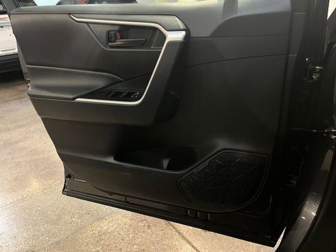 Used 2025 Toyota RAV4 LE image 20