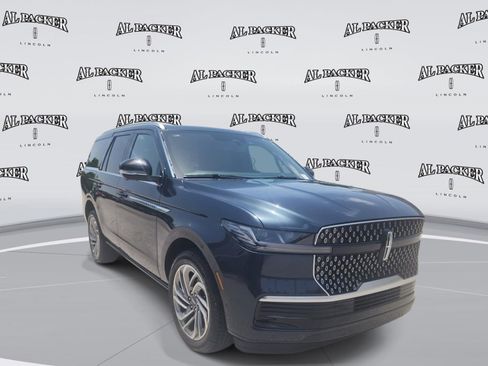 New 2026 Lincoln Navigator Reserve AWD/4WD image 7