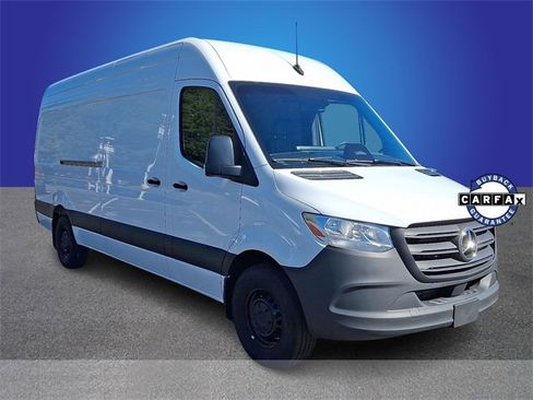 Used 2025 Mercedes-Benz Sprinter 2500 image 3