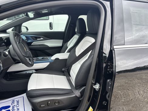 New 2026 Chevrolet Equinox EV LT image 14