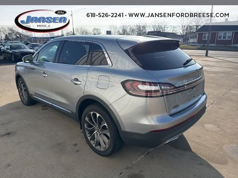 Used 2022 Lincoln Nautilus Reserve image 4