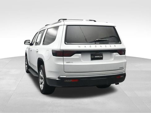 Used 2022 Jeep Wagoneer Series I w/ Premium Group I RWD image 4