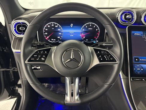 Used 2023 Mercedes-Benz GLC 300 image 16