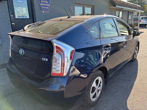 Used 2013 Toyota Prius Three image 3