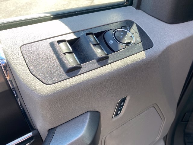 Used 2019 Ford F150 XLT w/ Equipment Group 302A Luxury AWD/4WD image 18