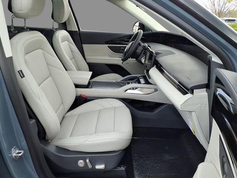 New 2026 Lincoln Nautilus Premier w/ Equipment Group 102A AWD/4WD image 13