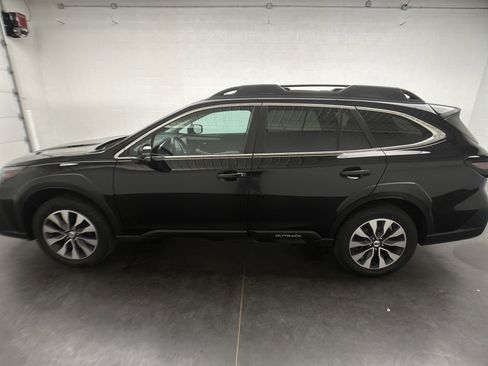 Used 2023 Subaru Outback Limited image 5