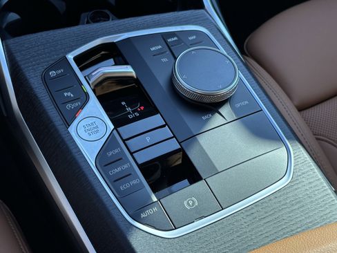 Used 2026 BMW 330i Sedan w/ M Sport Package image 29