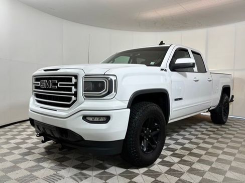 Used 2017 GMC Sierra 1500 SLE w/ SLE Value Package AWD/4WD image 3