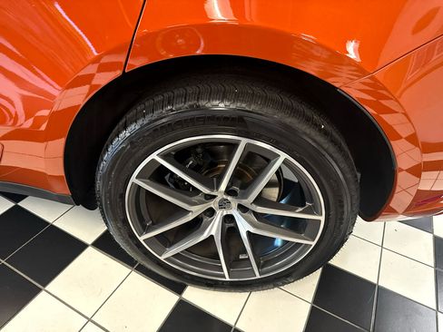 Used 2022 Porsche Macan Base image 10