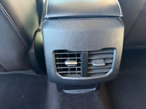 Used 2019 Ford Fusion SE w/ Equipment Group 151A image 22