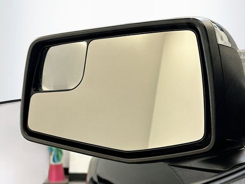 Used 2023 Chevrolet Silverado 1500 LT image 16