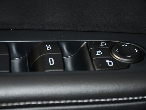 Used 2025 Buick Enclave Preferred image 33