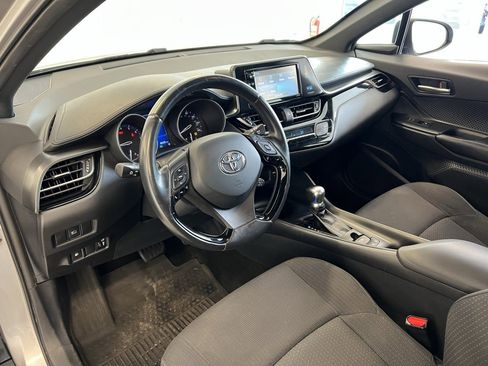 Used 2018 Toyota C-HR XLE image 17