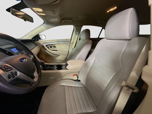 Used 2017 Ford Taurus SE image 21