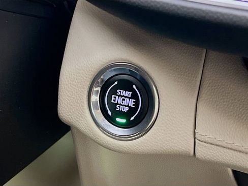 Used 2022 Buick Envision Preferred image 16