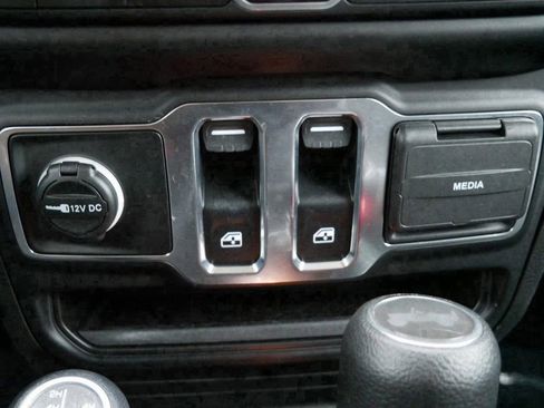 Used 2023 Jeep Wrangler Sport S image 25