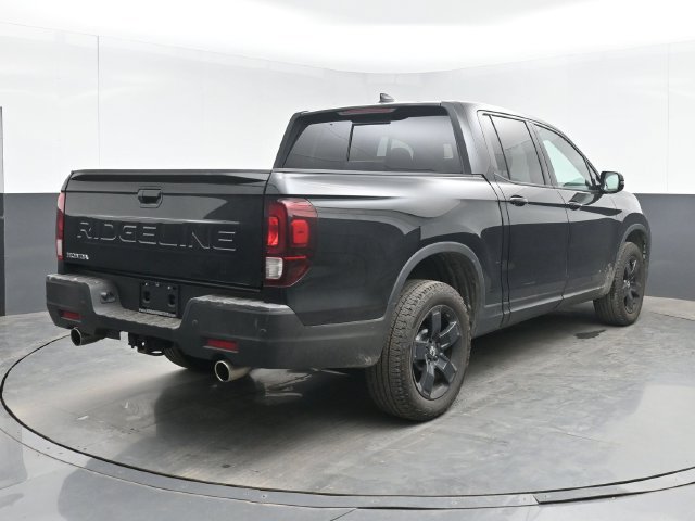 Used 2025 Honda Ridgeline Black Edition image 10