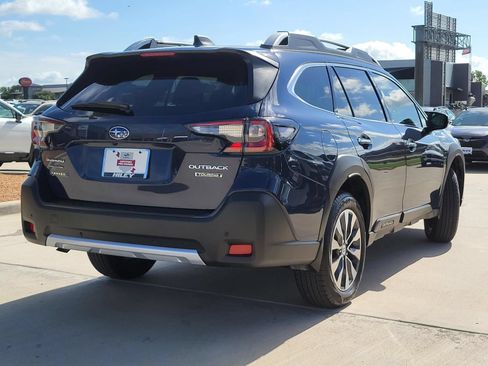 Used 2025 Subaru Outback Touring AWD/4WD image 4