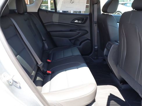 New 2026 Chevrolet Trax LT w/ Sunroof Package FWD image 41