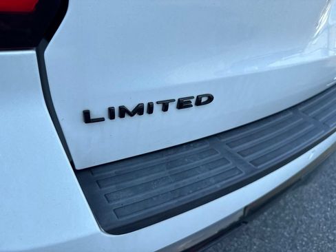 Used 2022 Ford Expedition Max Limited AWD/4WD image 8