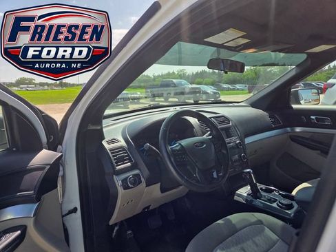 Used 2018 Ford Explorer 4WD image 12